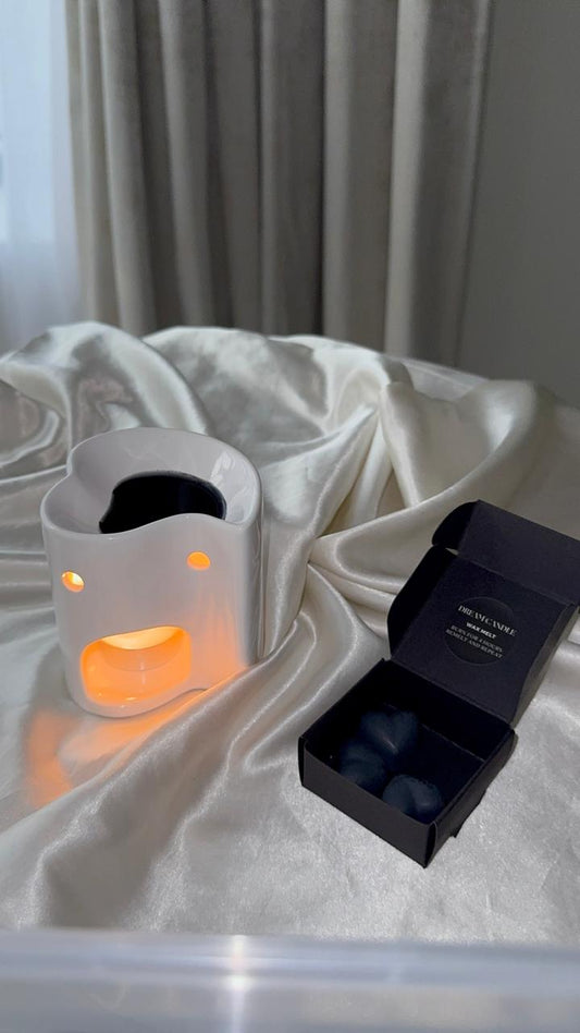 شمع الجلد المذاب منتصف الليل