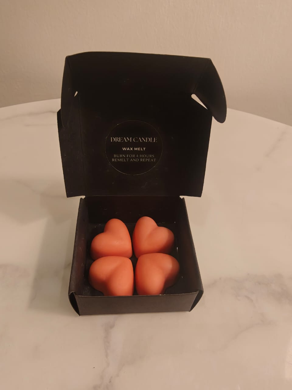 شمع العنبر المتوهج المذاب