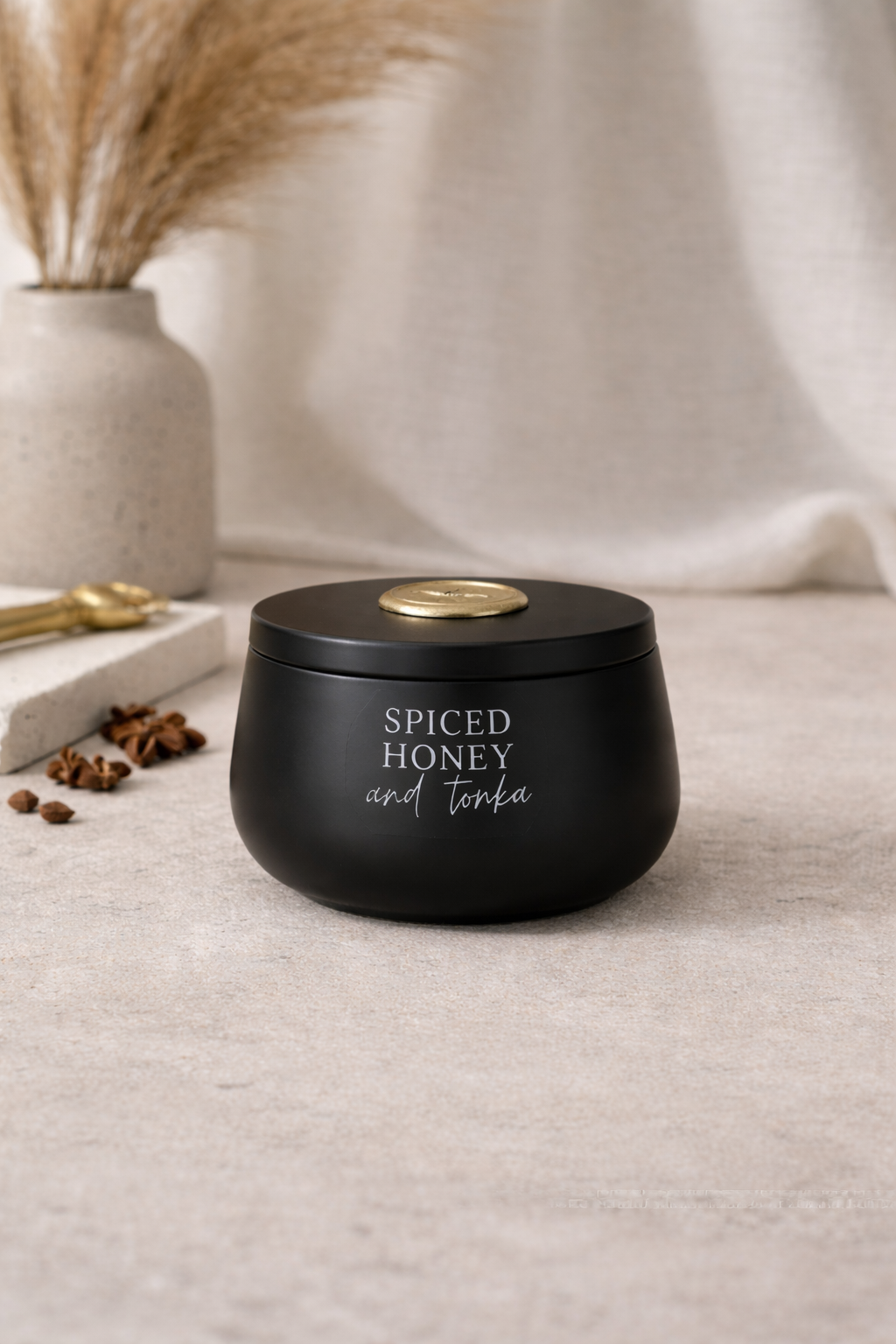 Spiced Honey and Tonka - 7oz Black Tin Candle