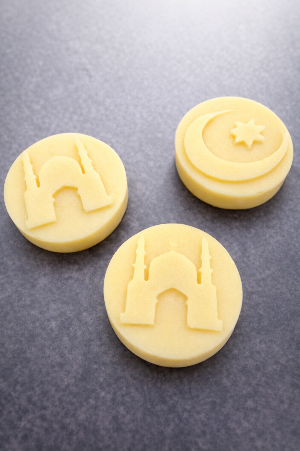 Rose and Oud wax Melt disk