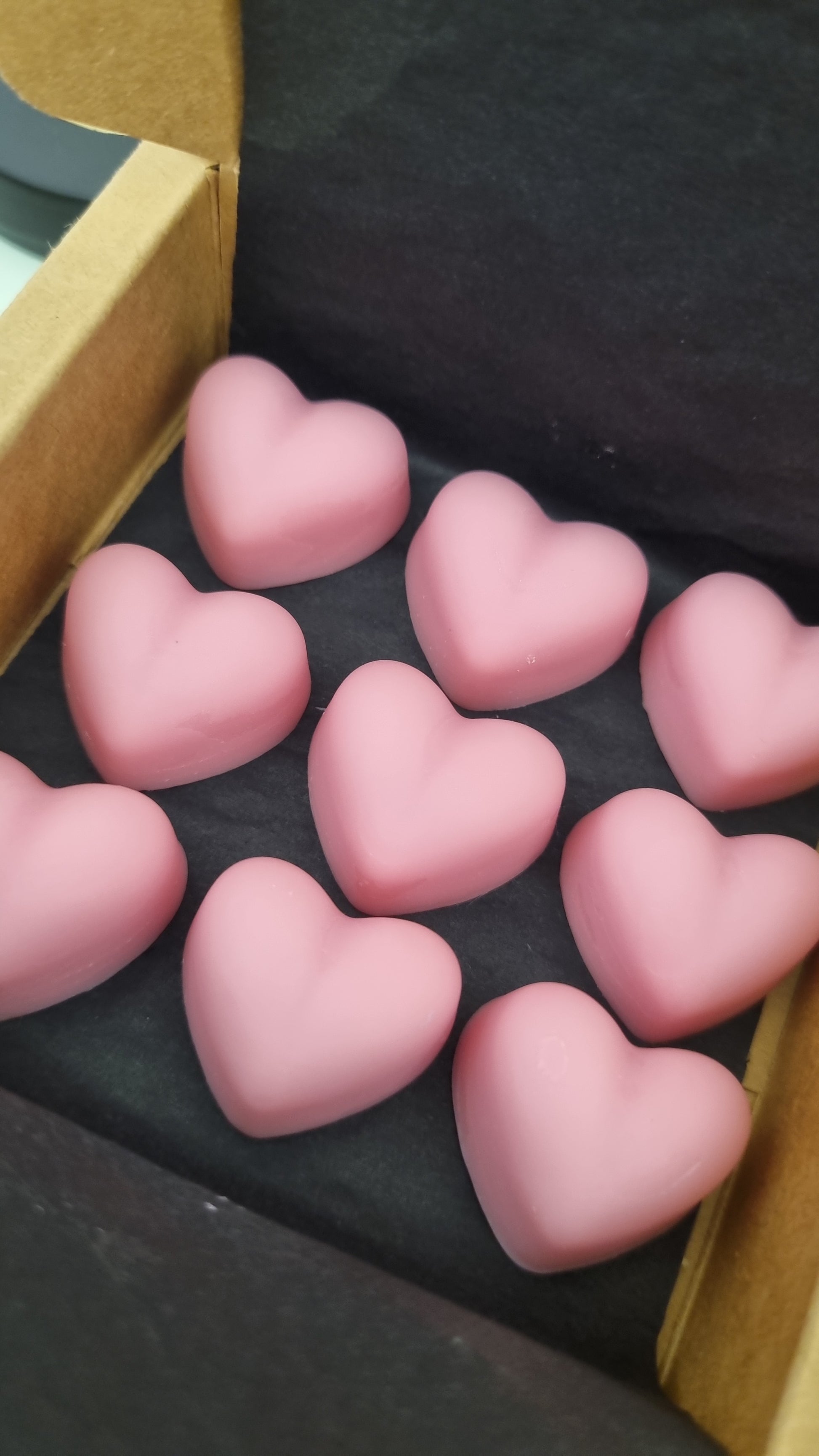 Pink soy bees wax melt hearts in baby powder scent